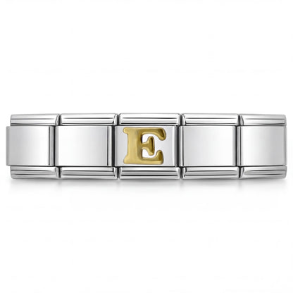 Charm Letra E (Plateado) en pulsera italiana de eslabones