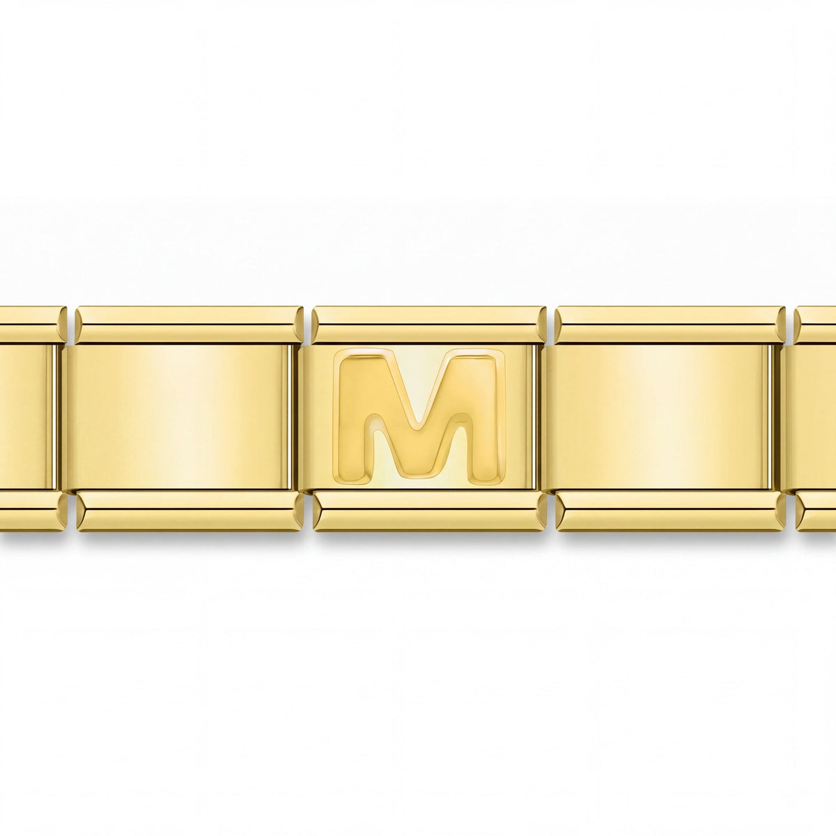 Charm Letra M (Dorado) en pulsera italiana de eslabones