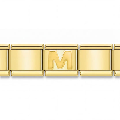Charm Letra M (Dorado) en pulsera italiana de eslabones