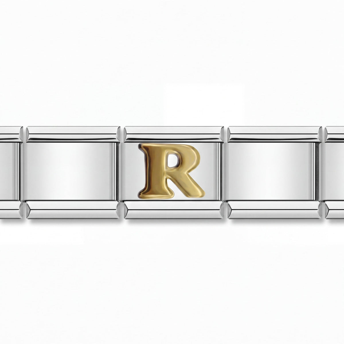 Charm Letra R (Plateado) en pulsera italiana de eslabones