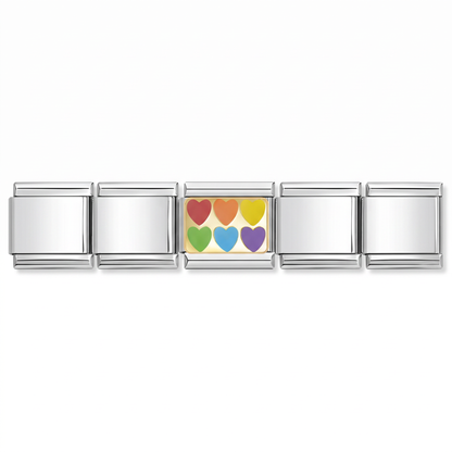 Charm Corazones de colores (Plateado) en pulsera italiana de eslabones