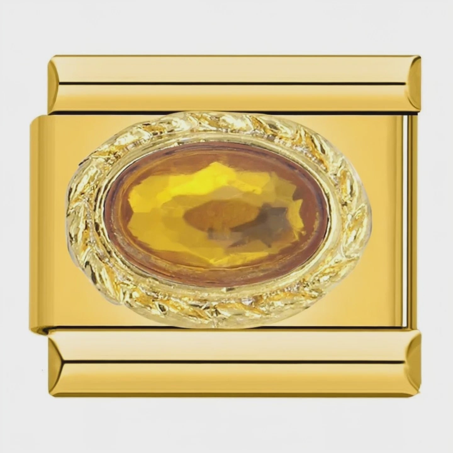 Charm piedra amarilla brillante transmite energía – video