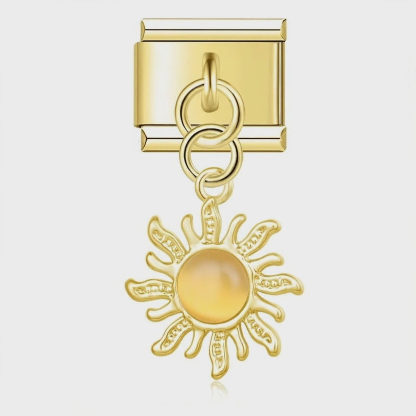 Video del Charm Colgante sol dorado