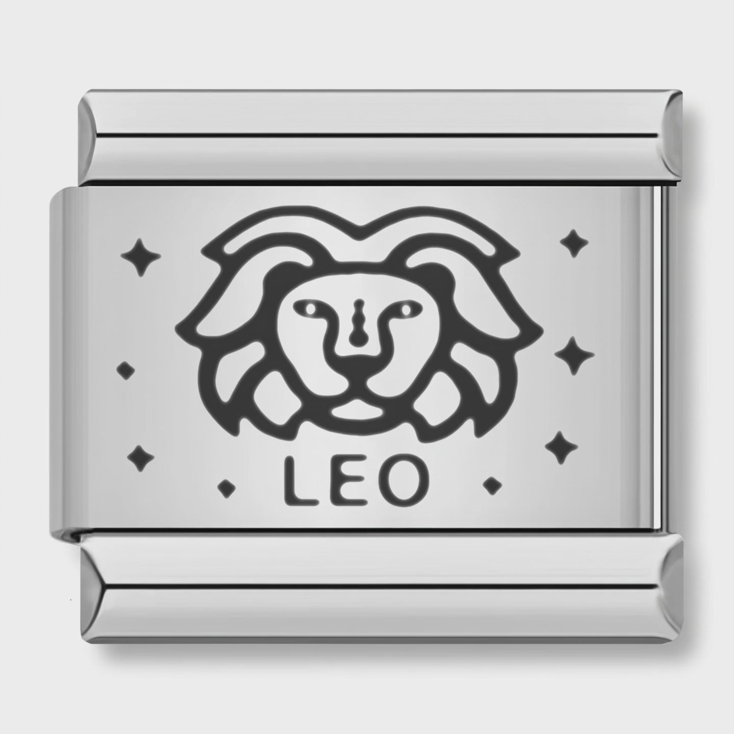 Video del Charm Leo (Plateado)